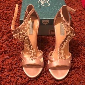 Blush Wedding shoes gently used